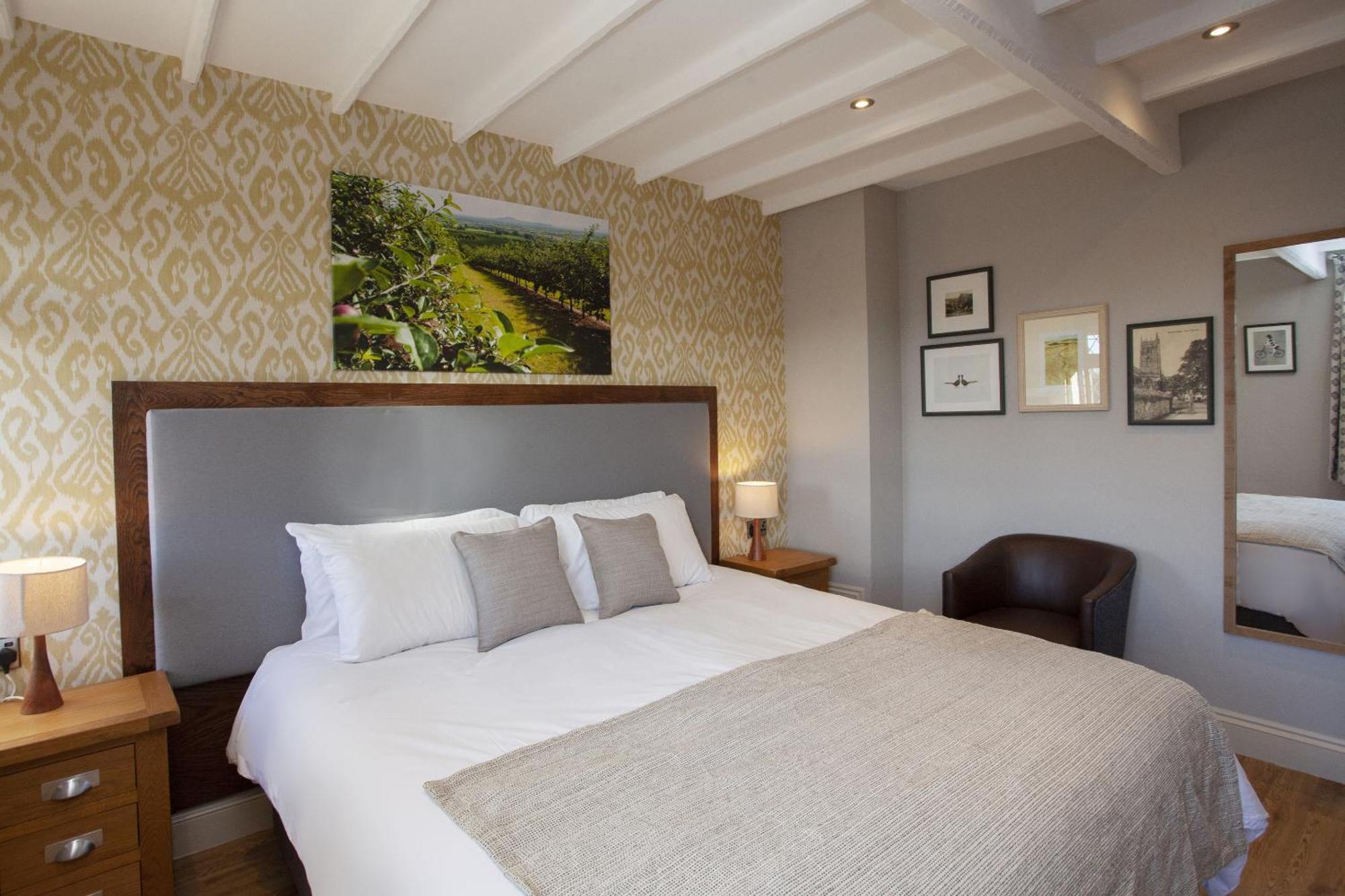 The Woodborough Inn Winscombe Номер фото