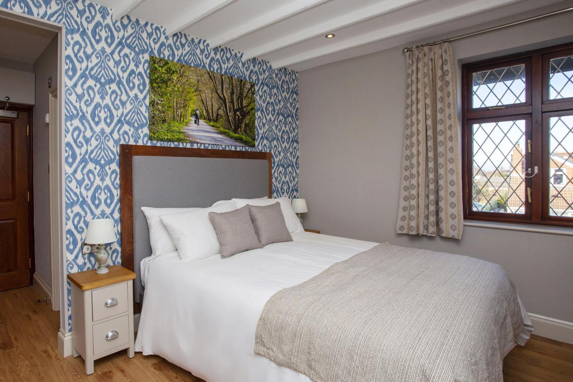 The Woodborough Inn Winscombe Екстер'єр фото