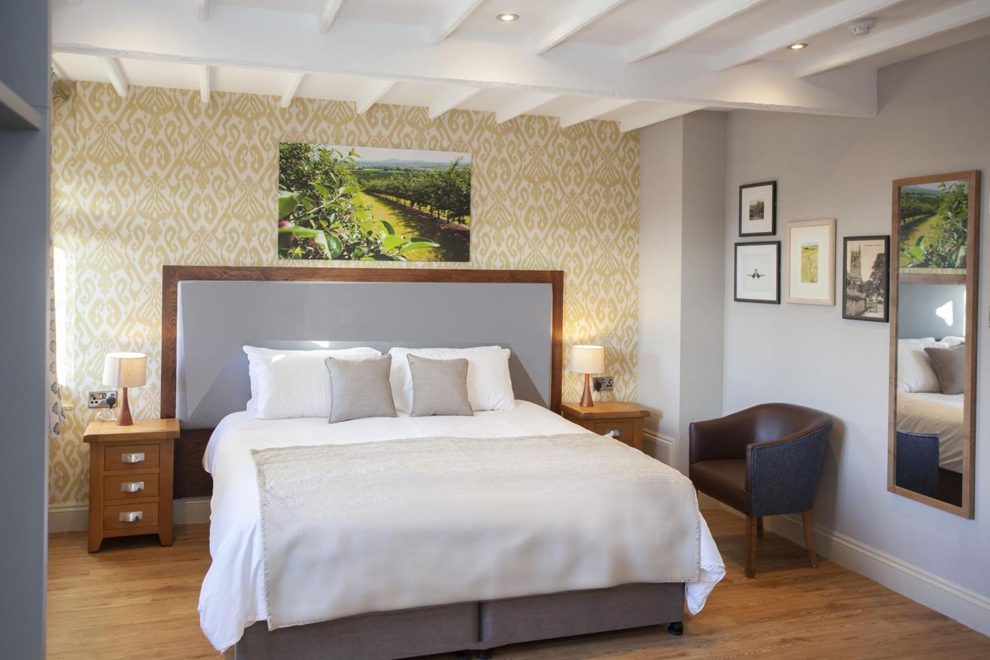The Woodborough Inn Winscombe Номер фото